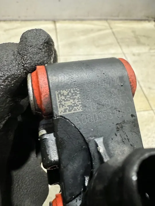 Vanne de chauffage AdBlue Mercedes Actros Atego Axor A0001531059 image 2