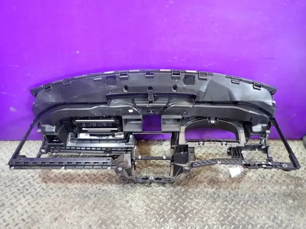 VW Golf V 03-09 kojelauta OEM Zawada-331246- image 4