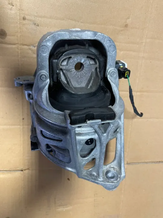 Support Moteur Droit Audi SQ7 OEM 4M0199256AJ image 2