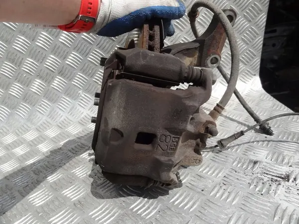 NISSAN PULSAR 2018 1.2 DIG-T Front Left Knuckle OEM image 2