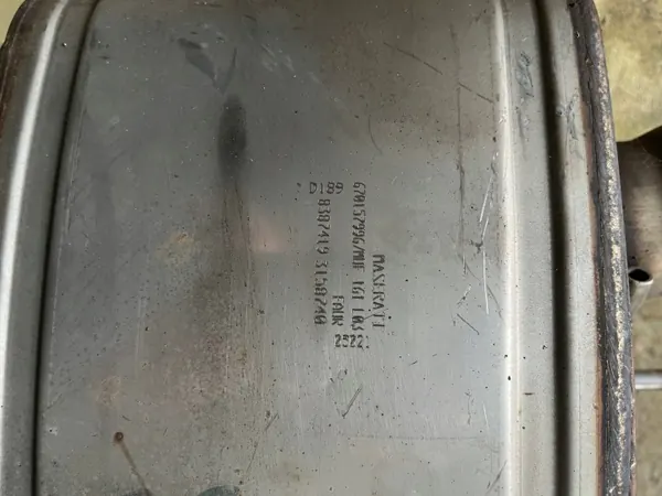 Maserati Levante 3.0 GT silenciador esquerdo OEM 670157996 image 5