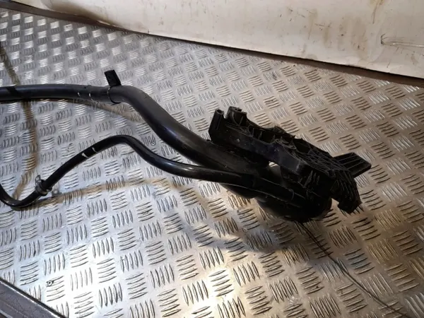 Mercedes-Benz Tanklock OEM A1664710023 - Begagnad image 3