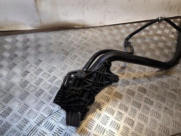 Mercedes-Benz Tanklock OEM A1664710023 - Begagnad image 7