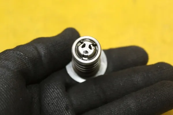 Soupape de réglage d'arbre à cames OEM 06L109257B image 3