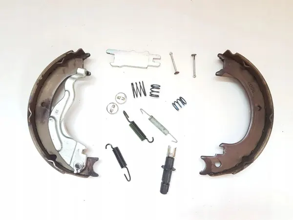 Lexus käsijarrun kenkät OEM 4655048050 - Käytetty image 2