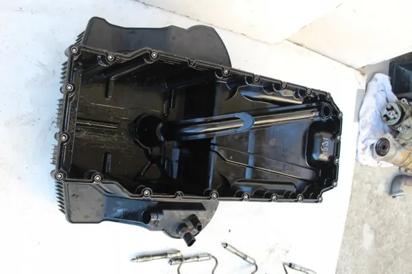 Cárter de aceite usado OEM A936010 Mercedes Atego Euro6 image 9