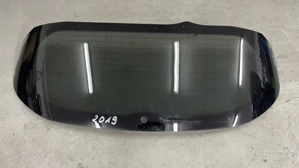 Achterruit OEM szyba w klape fiesta MK8 Donker image 3
