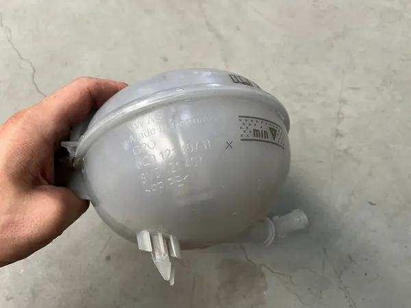 Tanque de expansão VW Audi Skoda 5Q0121407H 5Q0121407P image 3