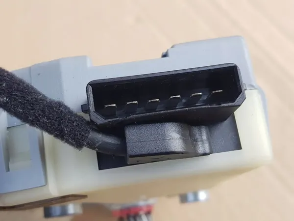 Moteur de toit ouvrant OEM 4B0959591H - Testé image 7