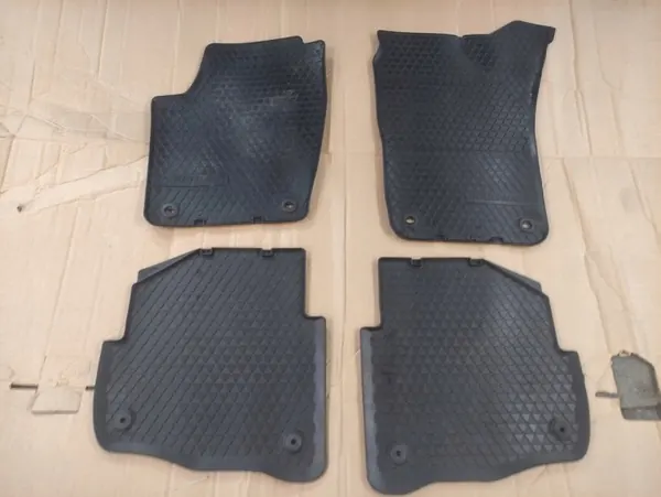 VW Polo Gummimatten OEM 6Q1862436 6Q0061511 image 3