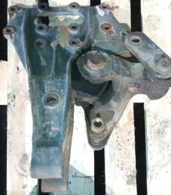 Lehtijousenpidike OEM 9493220201 Mercedes Actrosille image 2