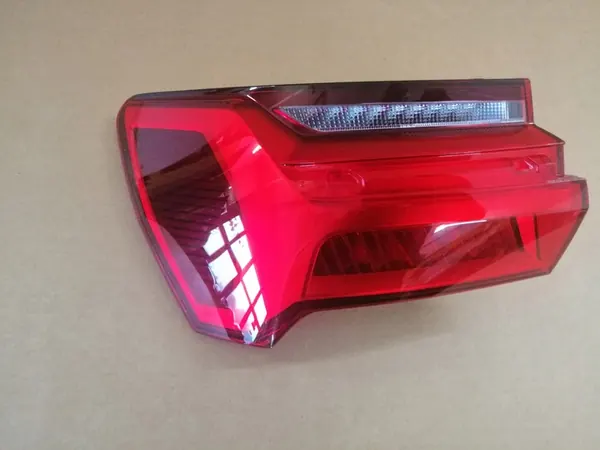 AUDI A6 4K5 C8 Lámpara Trasera Izquierda Sedán image 4