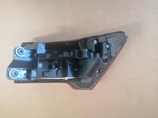 AUDI A6 4K5 C8 Lámpara Trasera Izquierda Sedán image 6