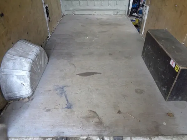 OEM ZABUDOWA OBICIE PAKI SKLEJKA BUS L3H2 2006- image 4