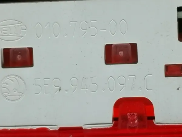 Kolmas Jarruvalo Skoda Octavia III Superb OE image 7