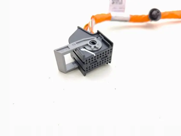 Skoda Enyaq iV 2023 Korkeajännitekaapeli OEM 07L971689H image 4