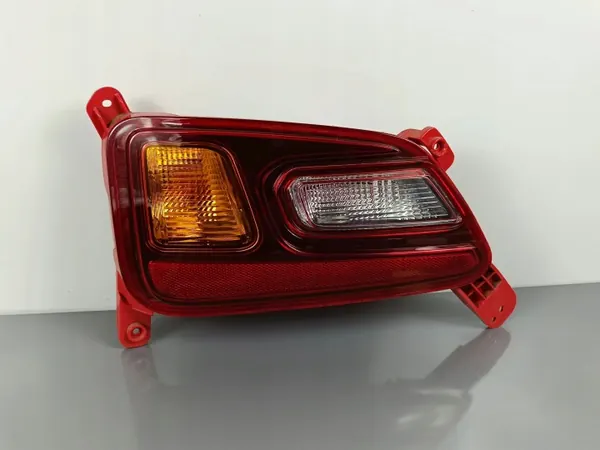 Feu de pare-chocs arrière Hyundai Kona OEM 92405J90 image 2