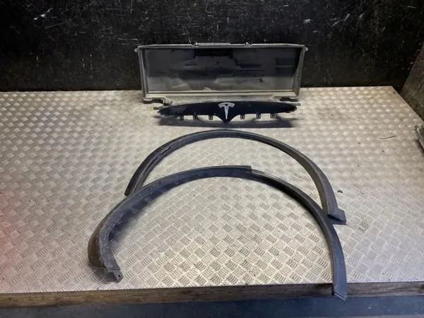 Capô Tesla Model X OEM 103431700B - Usado image 10