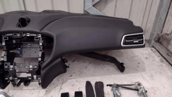 Maserati Ghibli middenconsole OEM - Leren airbag image 6