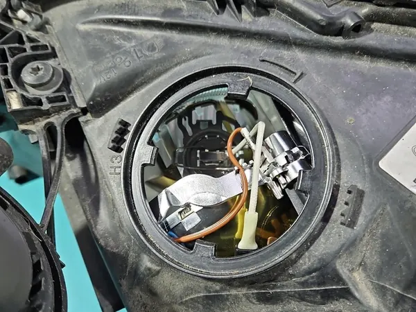 Farol Direito BMW F01 Europa Bixenon 08-12 image 10