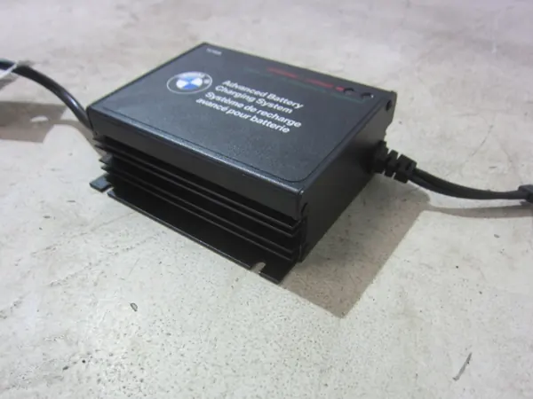 BMW Akkulaturi OEM 82112296579 - 80Ah image 3