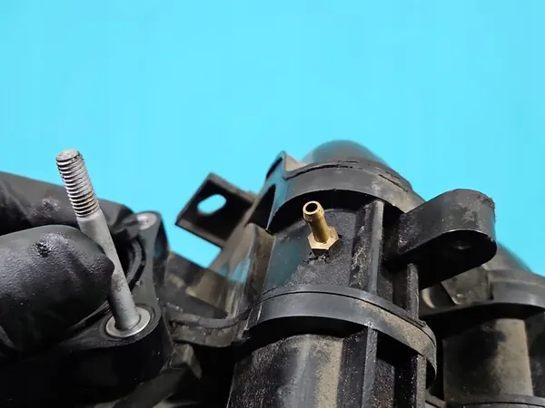 Coletor de admissão Hyundai i20 II 14-20 39300-03000 G4LA image 10