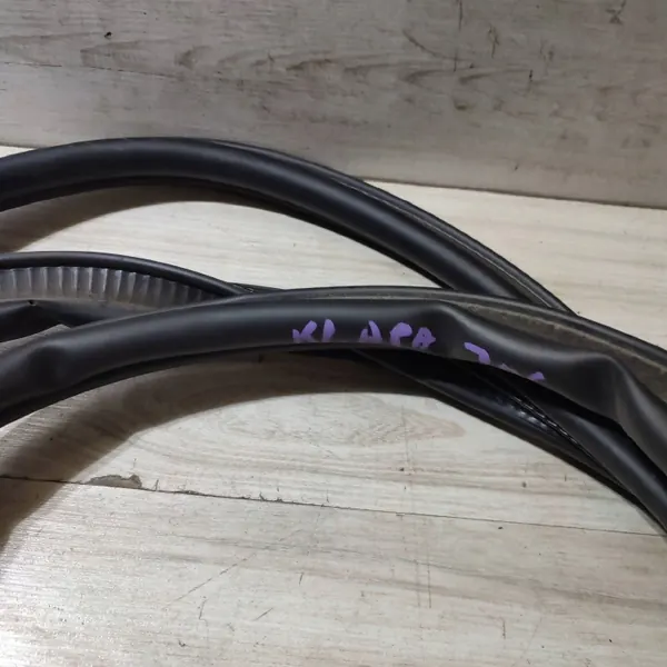 Dacia Jogger bagageluckstätning OEM 28922 - Begagnad image 3