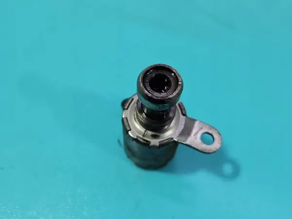 Jaguar Klep OEM G4D3-2D350-AA voor XE X760 2.0D image 6