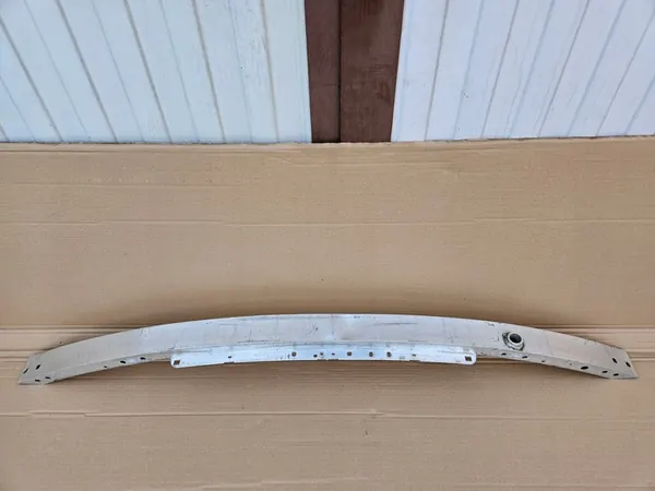 Rinforzo paraurti anteriore Mercedes E-Class Coupe 207 image 5