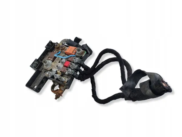 Caixa de fusíveis OEM SKO106551 para Iveco Daily 3 III 35S18 image 2