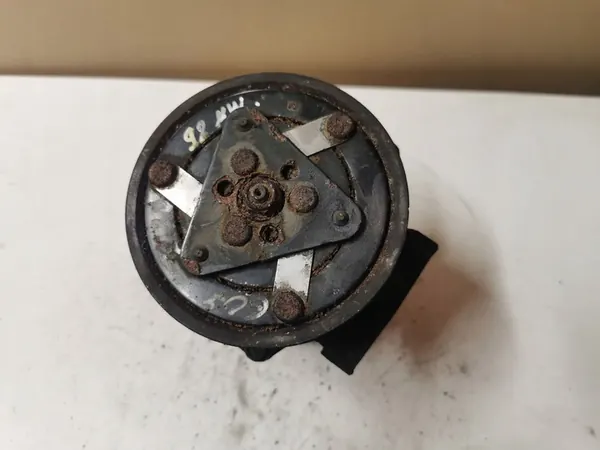 Compressore A/C Peugeot 9648138680 image 2