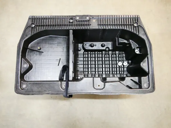Insert de Chão de Porta-Malas BMW E84 X1 OEM 2990101 - Usado image 2