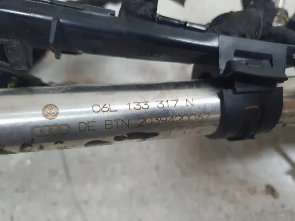 AUDI VW SKODA CUPRA 2.0 TSI Rampa Combustibile Completa 06G906036AF image 3