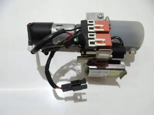 Pompe de toit BMW OEM 7171303 pour Série 1 E87/E88 image 2