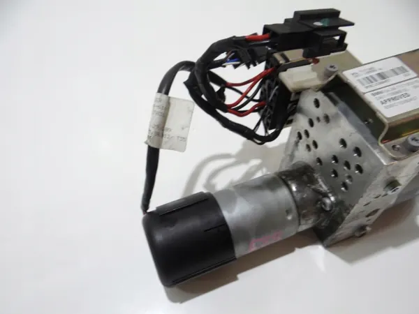 Pompe de toit BMW OEM 7171303 pour Série 1 E87/E88 image 4