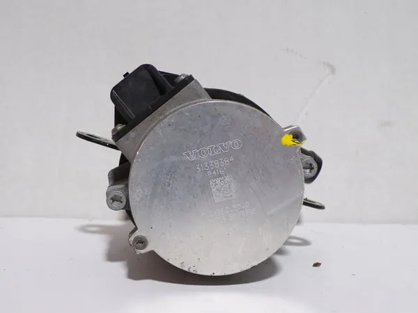 VATTENPUMP VOLVO V60 S60 T8 2020 image 3