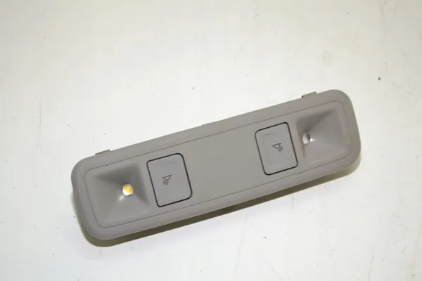 Plaquette de plafond arrière Chevrolet Suburban OEM 84398398 image 3