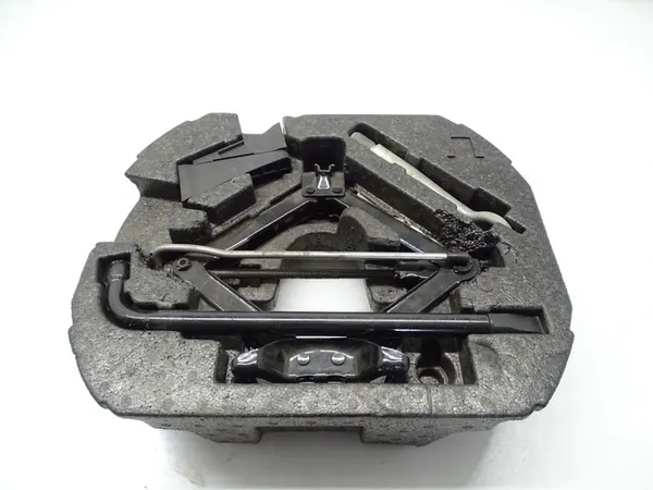 INSERT STYROPIAN ROUE LEVER JAGUAR XF X250 image 8