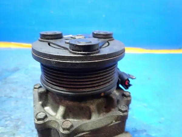 Compressore aria condizionata Ford OE image 4