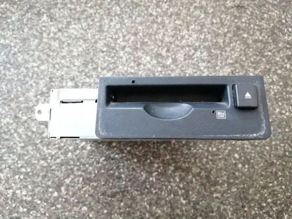 CD-wisselaar OEM 30657552 voor Volvo XC90 2004 image 2