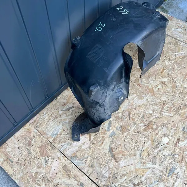 Left Rear Wheel Arch 767498752R Renault Clio IV image 2