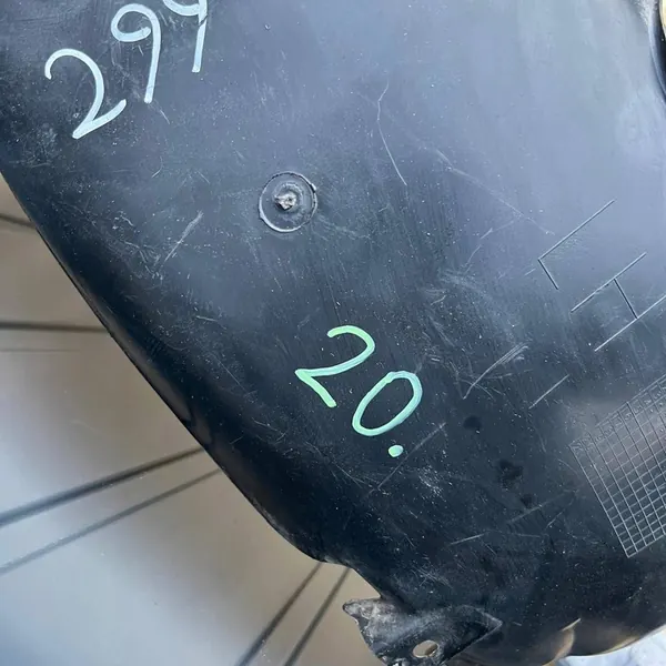 Left Rear Wheel Arch 767498752R Renault Clio IV image 6