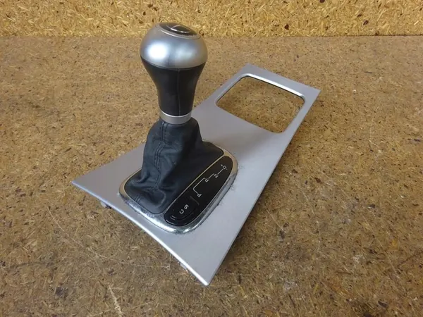 MERCEDES W203 CL203 CLC Automatic Gear Knob Set A2032672088 image 2