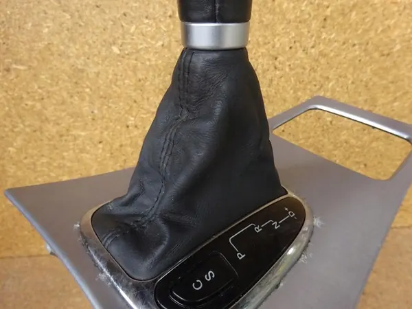 MERCEDES W203 CL203 CLC Automatic Gear Knob Set A2032672088 image 9