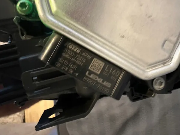 Conversor esquerdo Lexus UX OEM 89907-76190 image 2