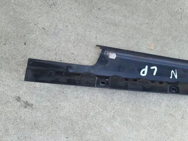 Audi A4 B8 Avant linker voorpilaarafdekking OEM 8K0837901N image 5