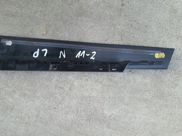 Audi A4 B8 Avant linker voorpilaarafdekking OEM 8K0837901N image 6