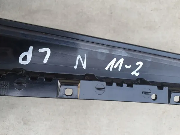 Audi A4 B8 Avant linker voorpilaarafdekking OEM 8K0837901N image 9