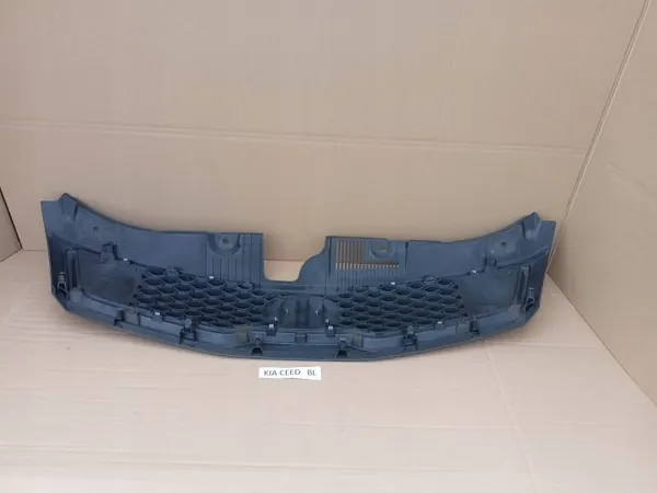 KIA Ceed I SW Grill OEM 86351-1H600 Frontstoßstange image 7