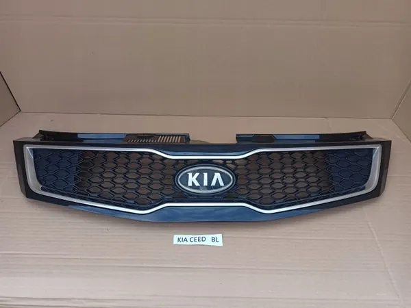 KIA Ceed I SW Grill OEM 86351-1H600 Frontstoßstange image 9